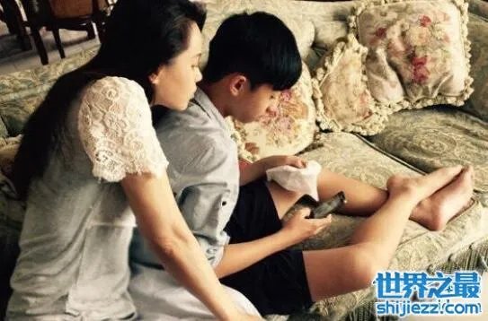 伊能静15岁儿子曝光正脸照,伊能静哈林儿子哈利