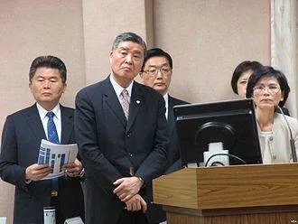 高华柱的人物简介