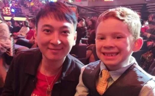 左边娜扎右边热巴什么情况：真相详情让人好不羡慕