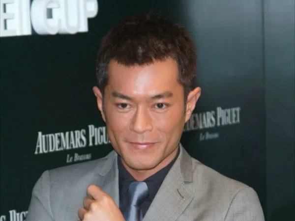 网传古天乐一捐献小学荒废多年,事情的真相到底是什么?