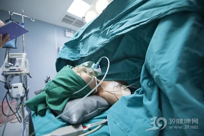 待产孕妇跳楼身亡，到底哪些情况应该选择剖宫产？