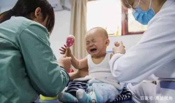女子嫁贫困男子,家人极力反对,孩子患病后求娘家却被说活该,怎么办?