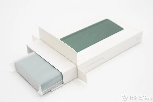 紫米移动电源拆解