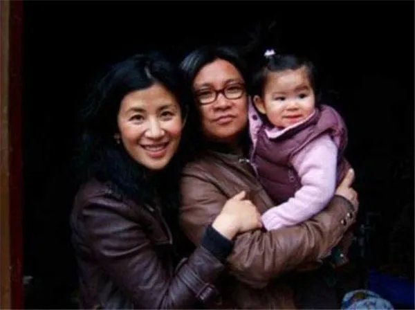 陈可辛是泰国人吗为什么会说泰语 陈可辛为何不娶吴君如感情好吗