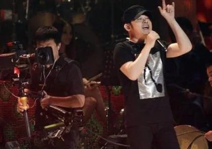 这世界我来了是什么歌   这世界我来了原唱是谁歌词