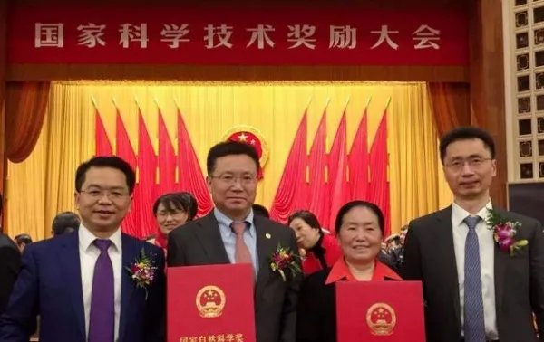 成都大学校长王清远有哪些“功绩”?