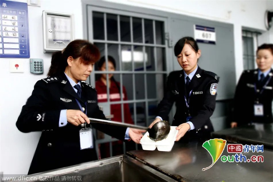 看守所的故事的剧情简介