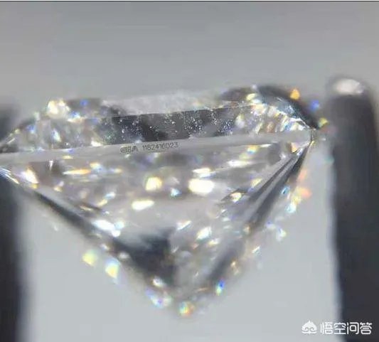 如何挑选钻石？