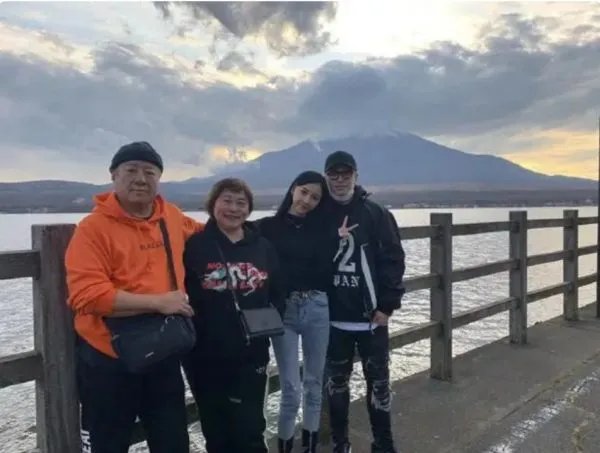 潘玮柏老婆的事件是否会影响潘的形象和前途?