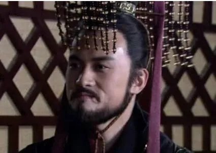 秦武王嬴荡在洛阳举鼎而亡，背后的原因是什么？