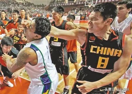中国男篮打架能力最强的球员是谁?