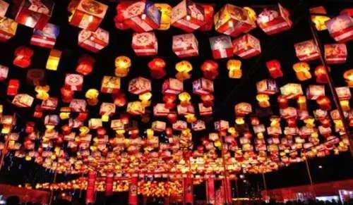 正月初一的习俗