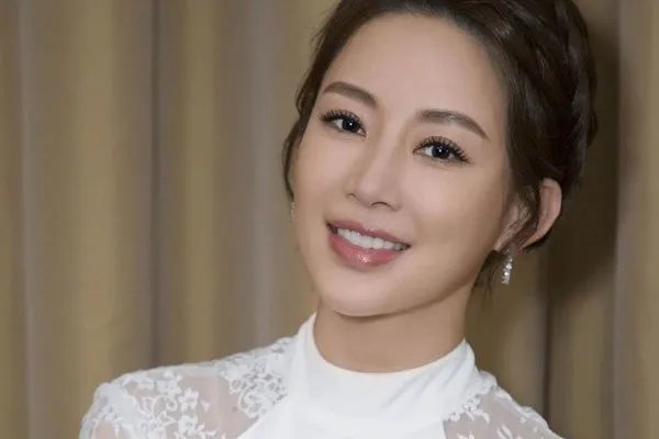 潘晓婷的老公个人资料 有“他”的话谁敢曝翘臀