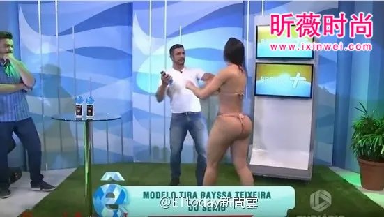 男主持人伸咸猪手:被女模现场甩一巴掌(图)