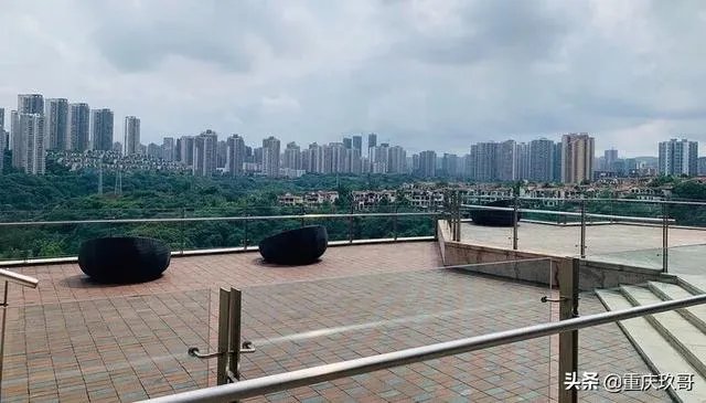 西区华岩新城好还是蔡家那里好