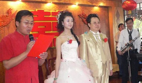主婚人主婚词大全  简单创意的主婚词