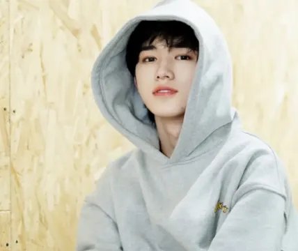 赵文卓帮自己的女儿追星宋亚轩，宋亚轩为什么会这么招人喜欢？