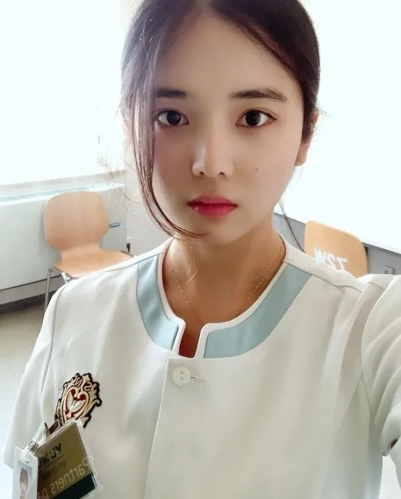 想被治疗!南韩清纯小护士YuJu:工作服下的白皙欧派!
